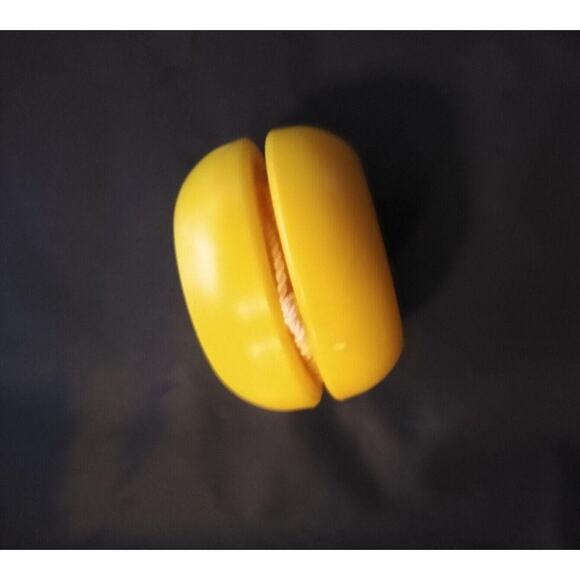 Planters Mr Peanut Yellow Toy Yo Yo 1970s Plastic Unused Old Stock Vintage Retro - Picture 2 of 4